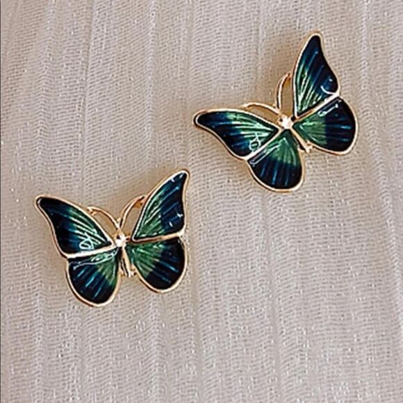 5/$25 BUTTERFLY 🦋 STUDS - Picture 3 of 6